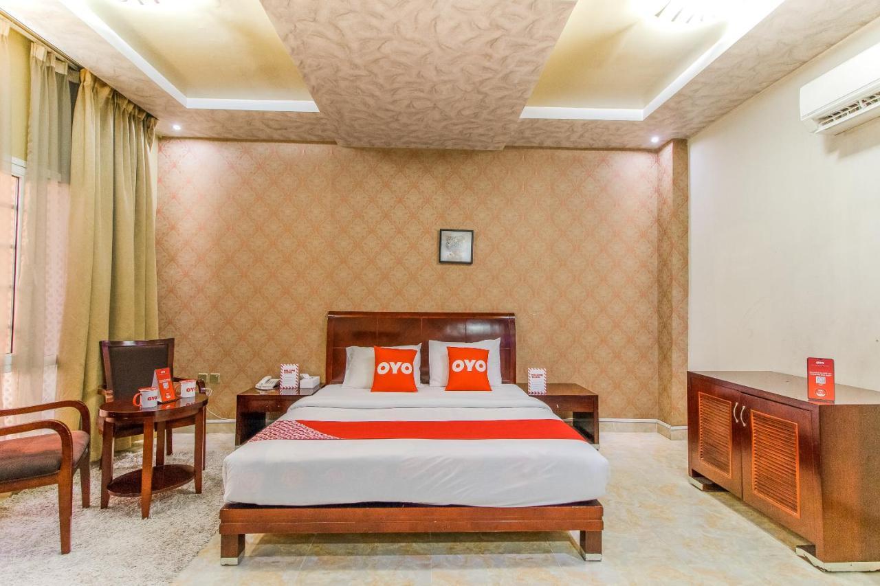 Oyo 109 Al Thabit Modern Hotel Apartment Ḩayl Āl ‘Umayr Exteriör bild